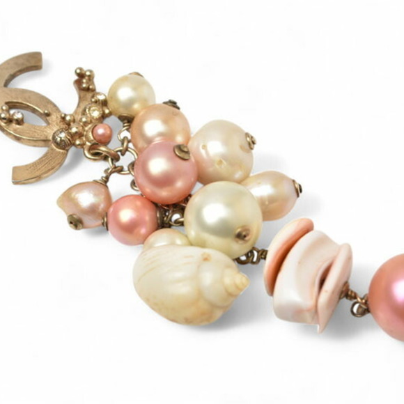 CHANEL Authentic Pink Pearl Necklace - Picture 5 of 7